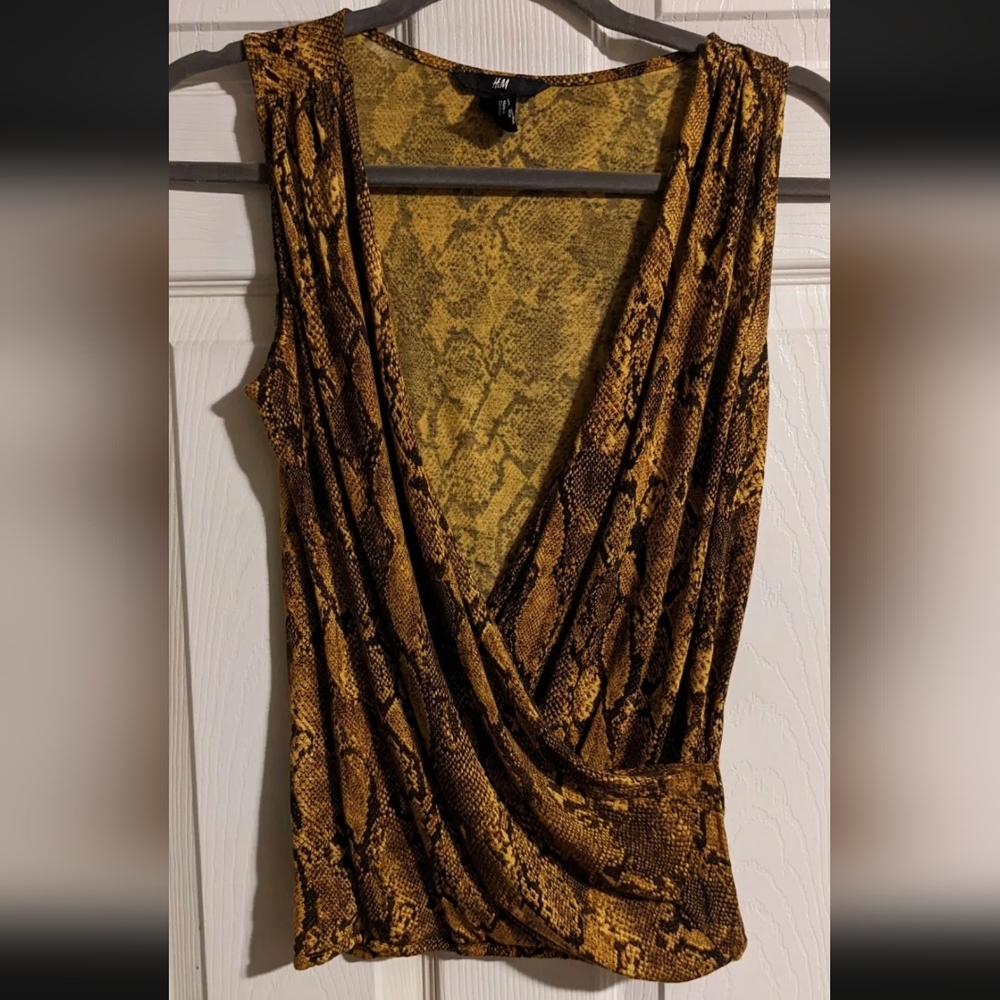 H&M Snake Print Top XS Sleeveless Animal Soft Faux Wrap Reptile Spring